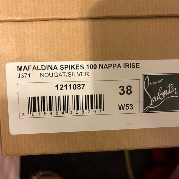 Worn once - Picture 2 of 8